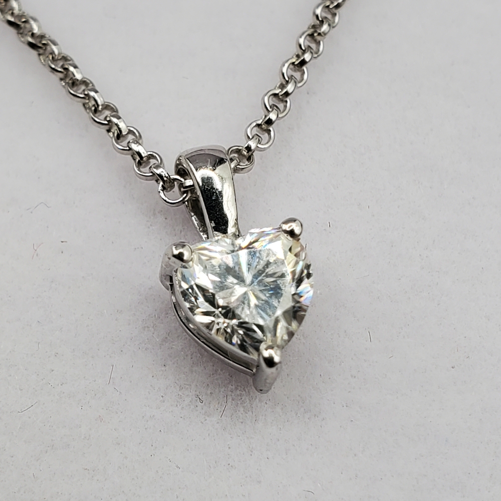 Classic Heart Cubic Zirconia Pendant Necklace in Silver